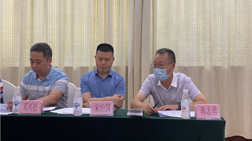 机车车辆学院举行专业建设指导委员会人才培养方案评审会4.png